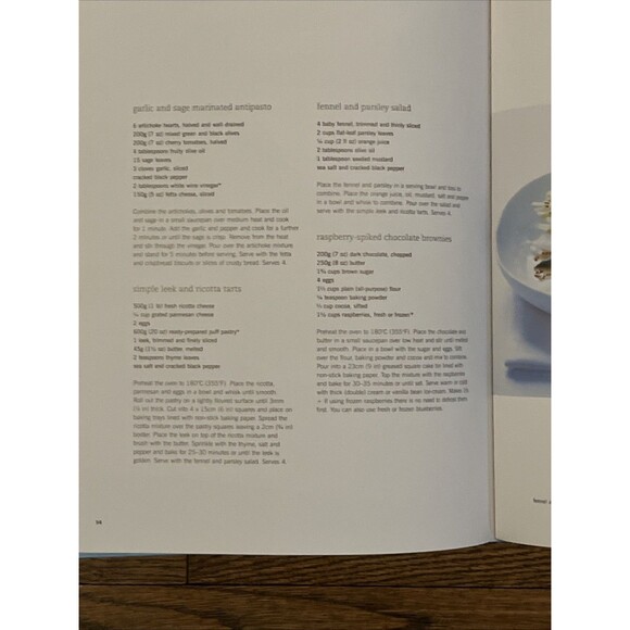 Lot of 2 Entertaining Hardcover Books Menus CookBook - Picture 6 of 8